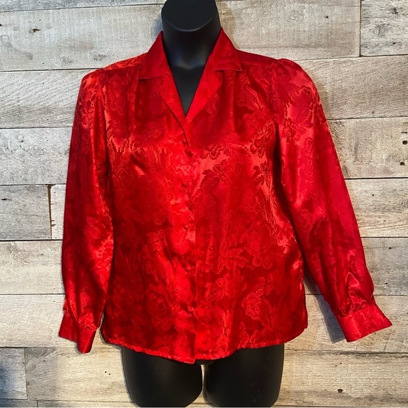 Vintage Tops - EUC Vtg Susan Van Heusen Women's Red Textured Button Up Blouse Top Shirt Size 10